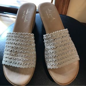 Mila Paoli wedge sandals, size 9, EUC